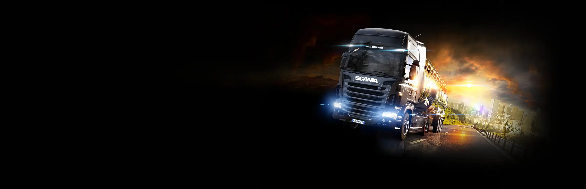 ETS2 Server Kiralama: tanker dorsesi çeken bir Scania tır, gün batımında ışıl ışıl parlayan bir şehirden yola çıkıyor