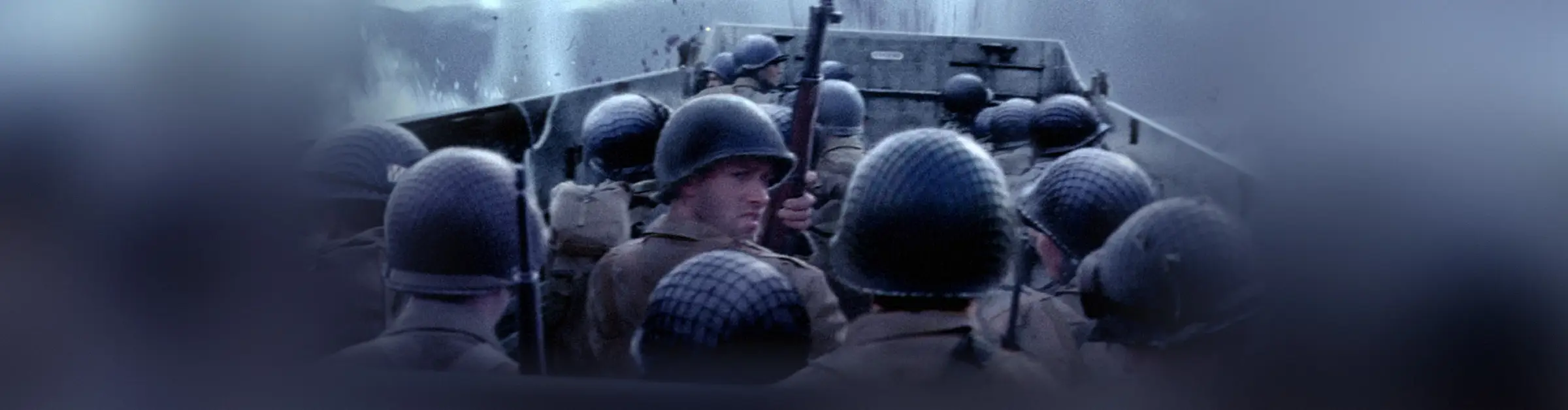 Hosting server Medal of Honor: Allied Assault: soldati americani con l’elmetto ammassati su un mezzo da sbarco, tra le granate che esplodono, diretti verso la spiaggia