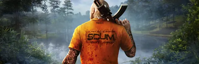 Hosting server SCUM: un prigioniero tatuato con la camicia arancione imbraccia un fucile sulla riva di un lago nebbioso nel bosco